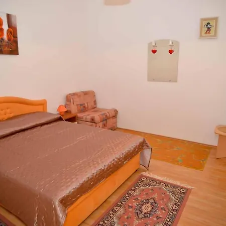 Apartament And Antonio