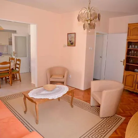 Apartament And Antonio
