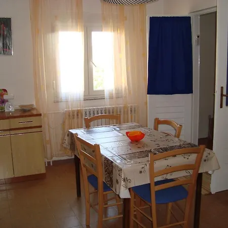 Apartament And Antonio Zadar