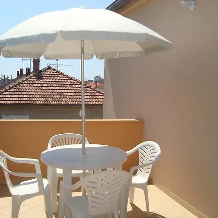Apartament And Antonio