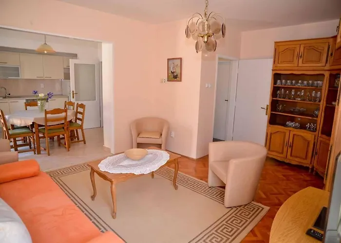 Apartman And Antonio